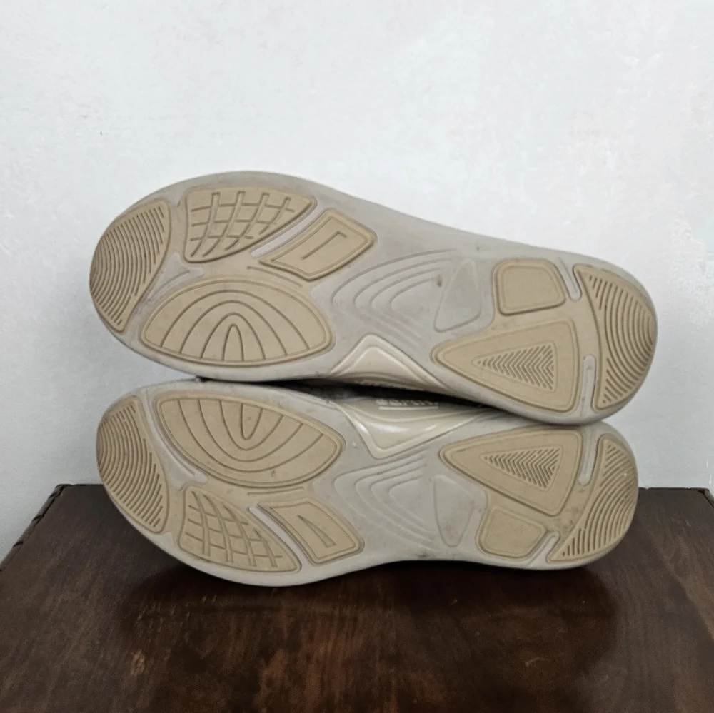 Earth Scenic Quartz Taupe Sneakers - Picture 10 of 10
